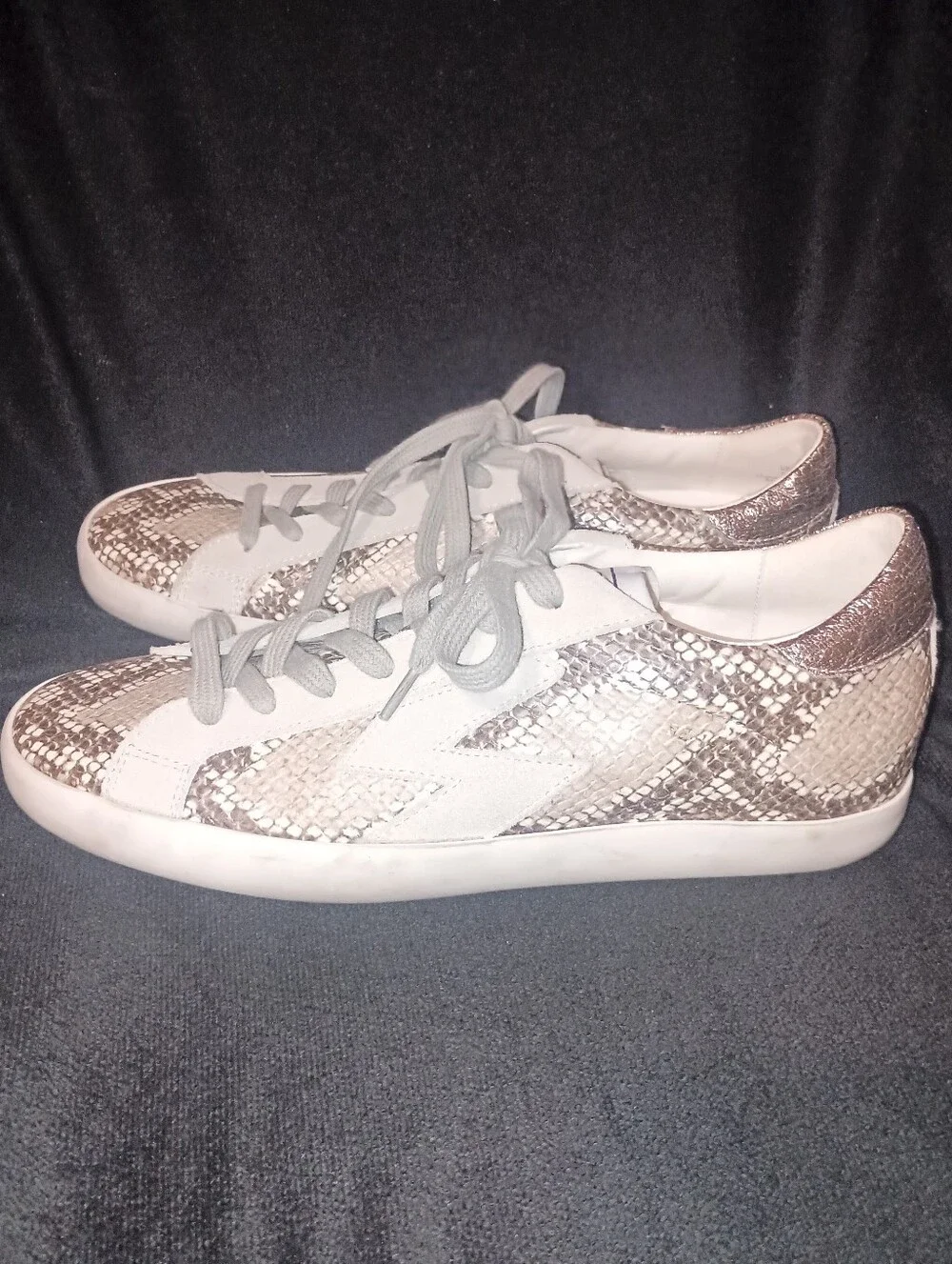 NWB Sam Edelman ETHYL Grey/Cream Snakeskin Embossed Sneakers Women's Size 7M NE